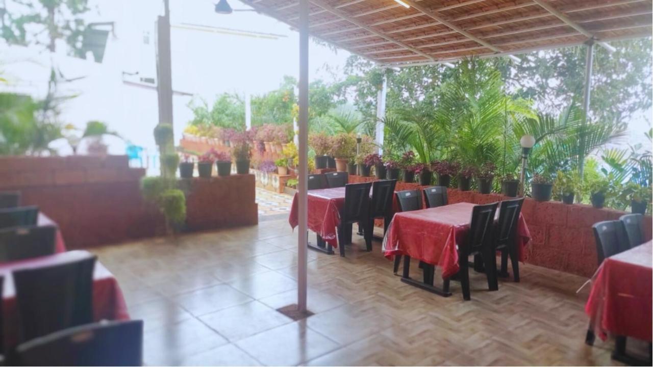 Strawberry County Panchgani Exterior foto